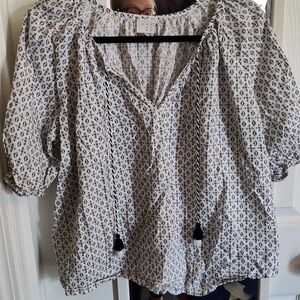 Elegant Black and White Geometric Blouse